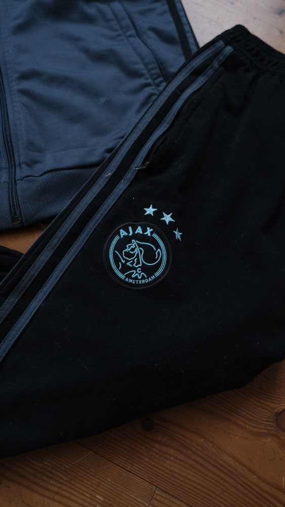 Ajax Tracksuit (M-L)